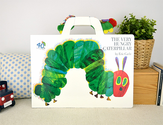 The Very Hungry Caterpillar with Plushi͂؂ނ ʂݕt{[hrbOubNj